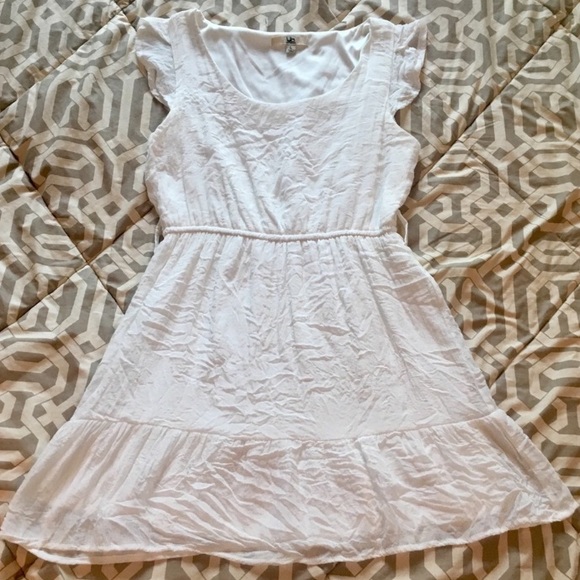 Set of 2 Casual Cute Dresses Size Large - Picture 6 of 8